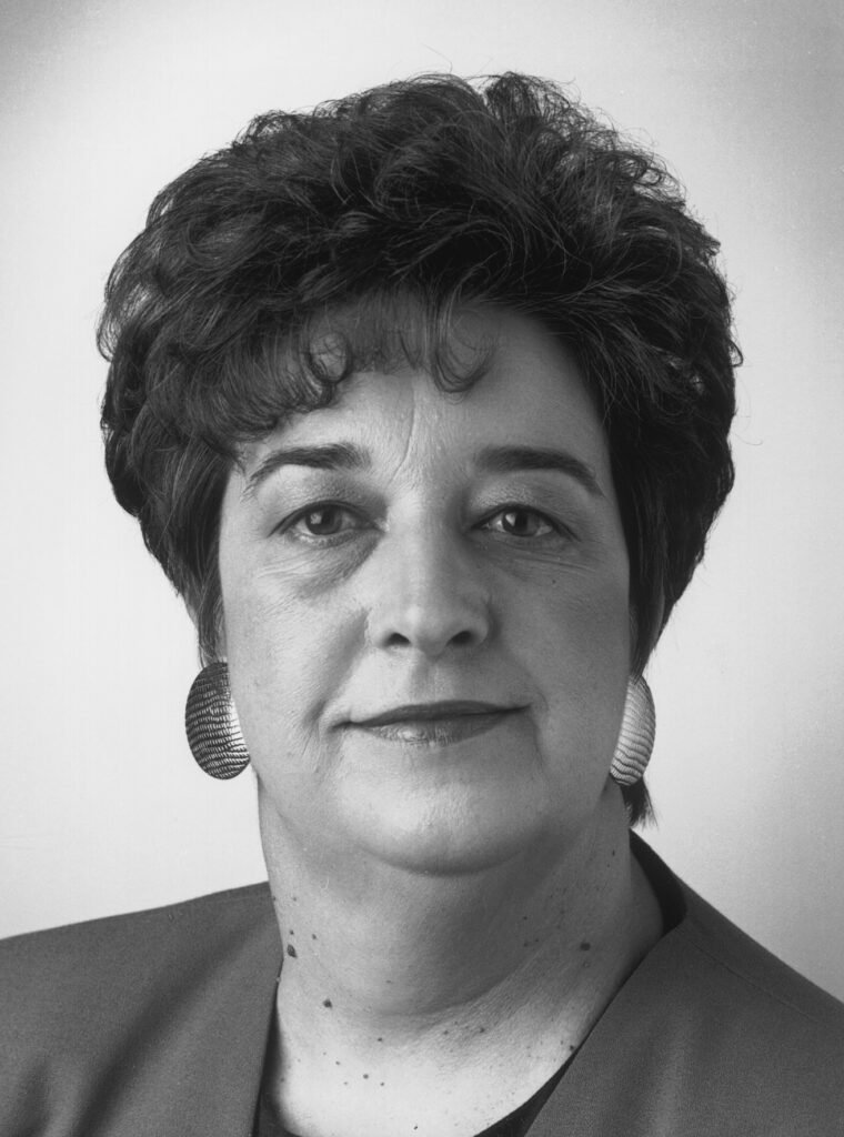 Breuer OAM, Hon Lyn