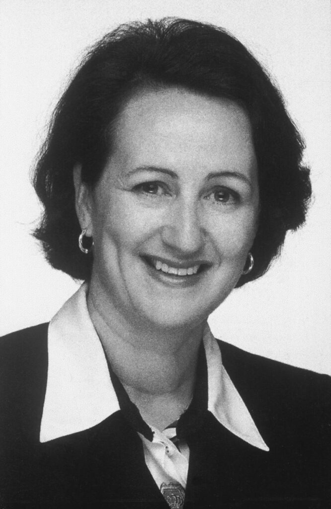 Chapman, Hon Vickie