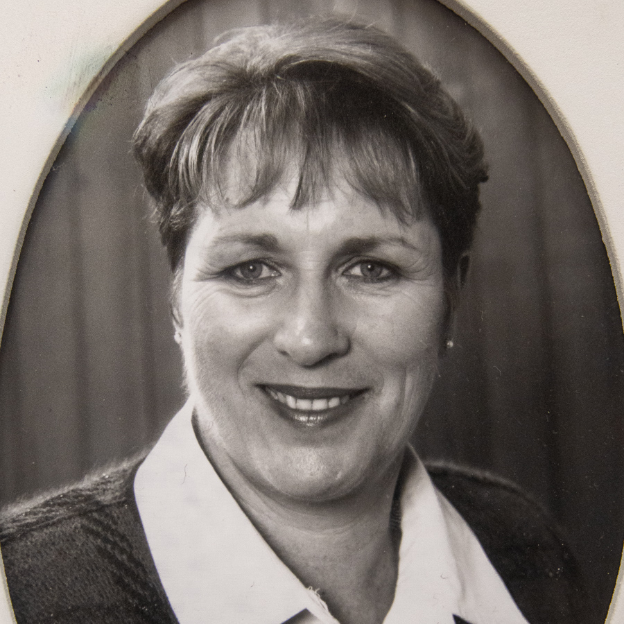 Schaefer, Hon Caroline