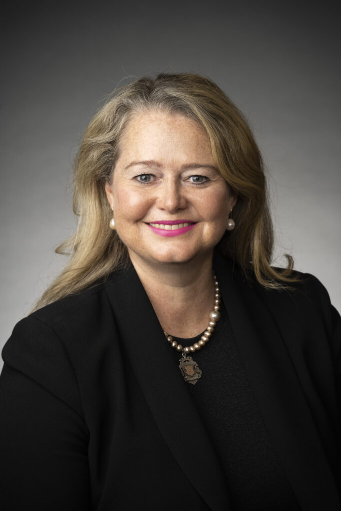 Pratt MP, Ms Penny