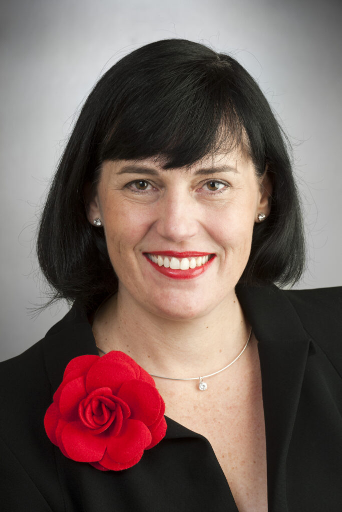 Chesser (nee Vlahos), Ms Leesa